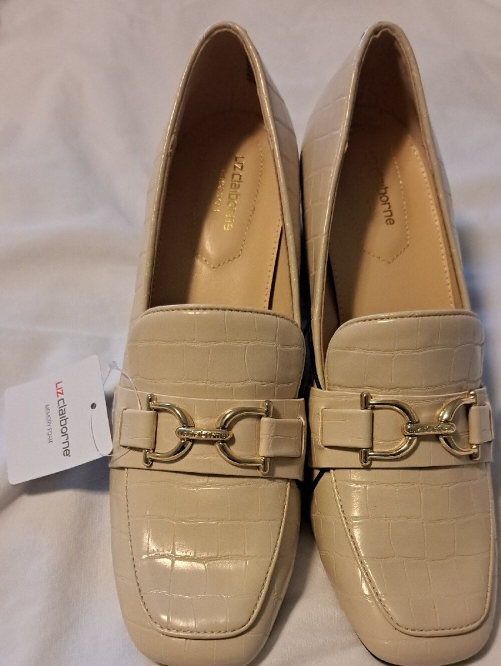 Liz Claiborne Cream Croc-Embossed Block Heel Loafers with Gold Hardware - Picture 2 of 7
